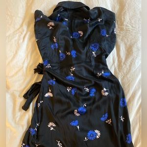 Equipment floral pattern wrap silk dress | Size M Black Blue